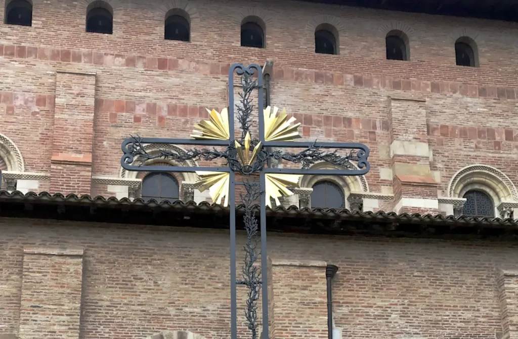 Restauration de La Croix de la Basilique Saint-Sernin - Malbrel Conservation